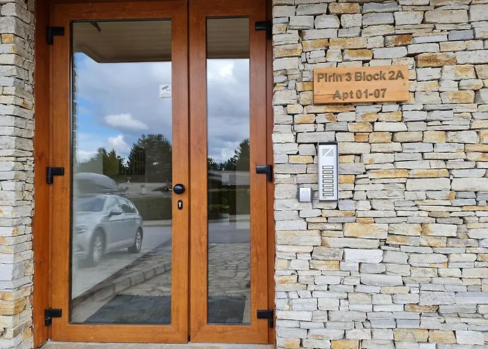 Pirin Golf With Private Garden Apartman